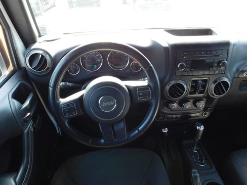 Used 2015 Jeep Wrangler Unlimited Sport w/ Quick Order Package 24S AWD/4WD image 14