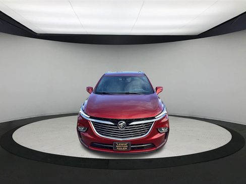 Used 2024 Buick Enclave Premium image 3