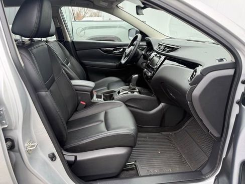 Used 2021 Nissan Rogue Sport SL image 26