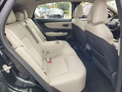 Used 2023 Nissan Ariya FWD image 16