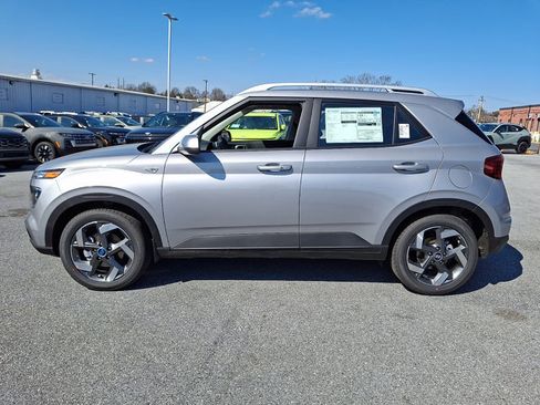 New 2026 Hyundai Venue SEL image 8