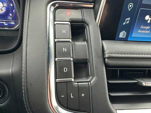 Used 2023 Chevrolet Tahoe Z71 image 38