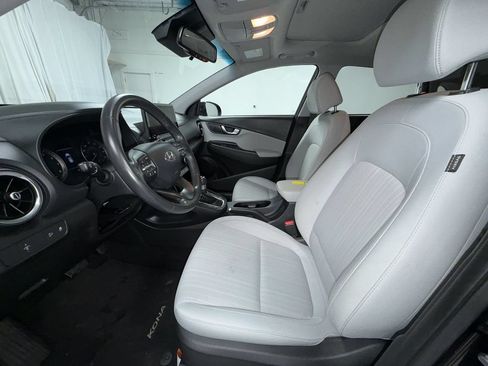 Used 2023 Hyundai Kona SEL w/ Convenience Package AWD/4WD image 3