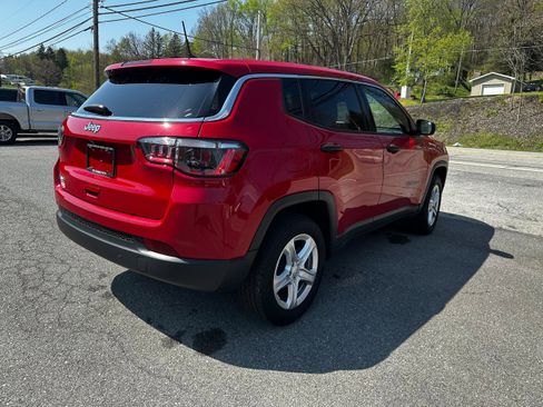 Used 2023 Jeep Compass Sport AWD/4WD image 12