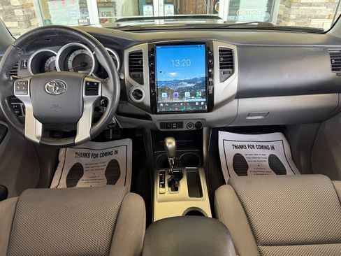 Used 2013 Toyota Tacoma 4x4 Double Cab w/ TRD Off-Road Pkg image 18