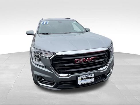 Certified 2023 GMC Terrain SLE w/ Driver Convenience Package AWD/4WD image 8