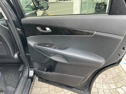 Used 2016 Kia Sorento EX image 35