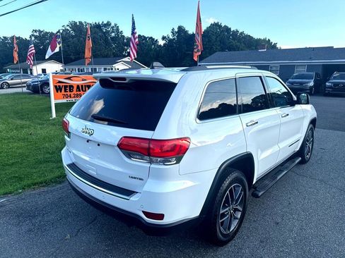Used 2018 Jeep Grand Cherokee Limited image 12