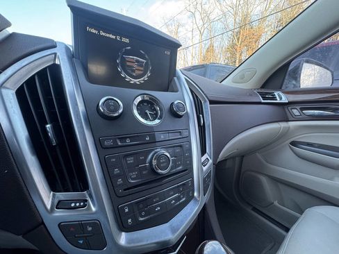 Used 2012 Cadillac SRX Luxury image 30