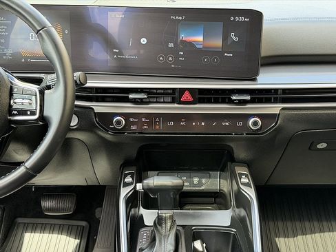 Used 2025 Kia Sorento S w/ Panoramic Sunroof Package FWD image 13