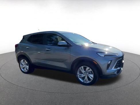 Used 2025 Buick Encore GX Preferred image 2