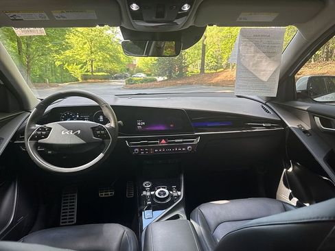 Used 2023 Kia Niro Wave image 9