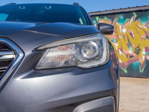 Used 2018 Subaru Outback 2.5i Limited image 10