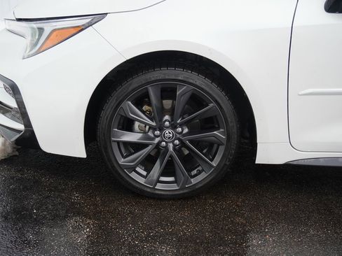 Used 2023 Toyota Corolla SE w/ SE Package image 8