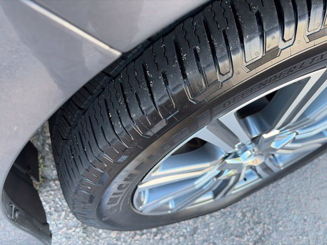 Used 2017 Lexus LX 570 4WD w/ Luxury Package image 12