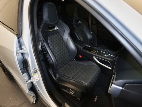 Used 2020 Jaguar F-PACE SVR image 44