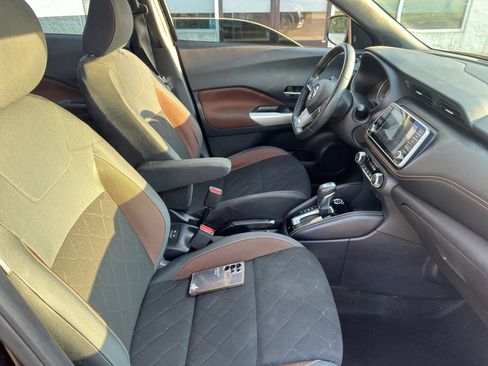 Used 2020 Nissan Kicks SR FWD image 12