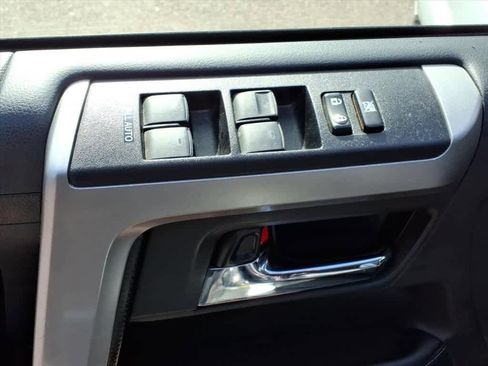 Used 2014 Toyota 4Runner SR5 Premium image 14