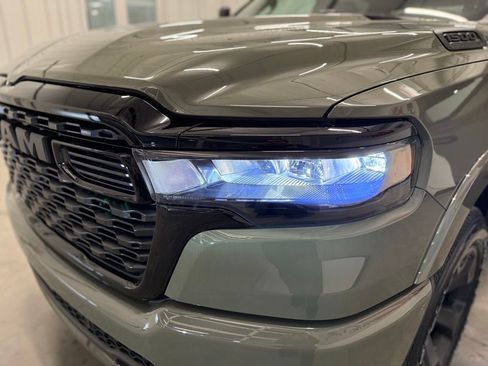 New 2026 RAM 1500 4x4 Crew Cab image 15