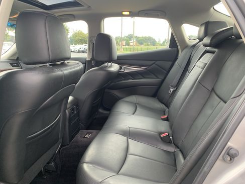 Used 2013 INFINITI M37 w/ Premium Pkg RWD image 32