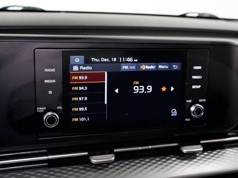 Certified 2022 Kia Carnival LX image 15