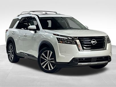 Used 2025 Nissan Pathfinder Platinum w/ Cargo Package