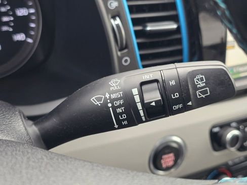 Used 2018 Kia Niro EX Premium image 22