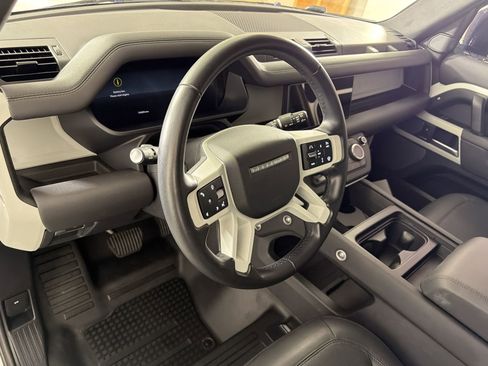 Used 2024 Land Rover Defender 110 S AWD/4WD image 4