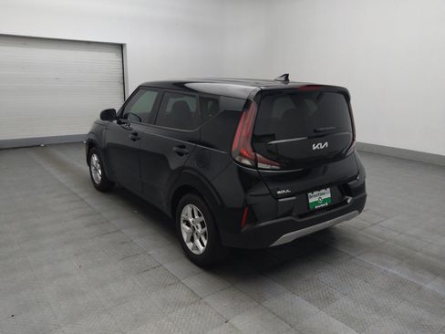 Used 2023 Kia Soul LX w/ LX Technology Package FWD image 5