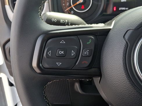 Used 2025 Jeep Wrangler Unlimited Sport AWD/4WD image 19