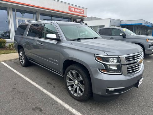 Used 2020 Chevrolet Suburban Premier AWD/4WD image 5