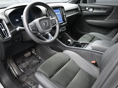 Used 2023 Volvo C40 P8 Recharge Ultimate w/ Protection Package Premier AWD/4WD image 9