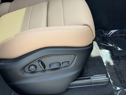 New 2026 Porsche Cayenne AWD/4WD image 17