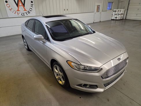 Used 2013 Ford Fusion SE FWD image 11