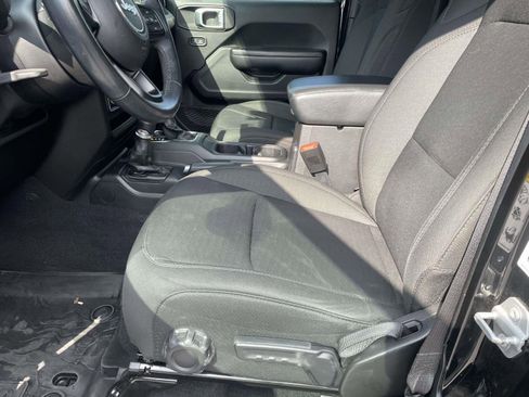 Used 2020 Jeep Gladiator Sport w/ Quick Order Package 24S image 14