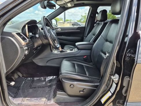 Used 2016 Jeep Grand Cherokee Limited AWD/4WD image 9