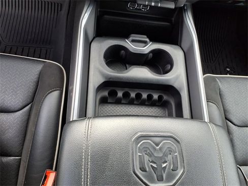 Used 2024 RAM 1500 Laramie image 14