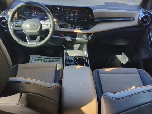 Used 2025 Chevrolet Equinox ACTIV w/ Convenience Package III image 42