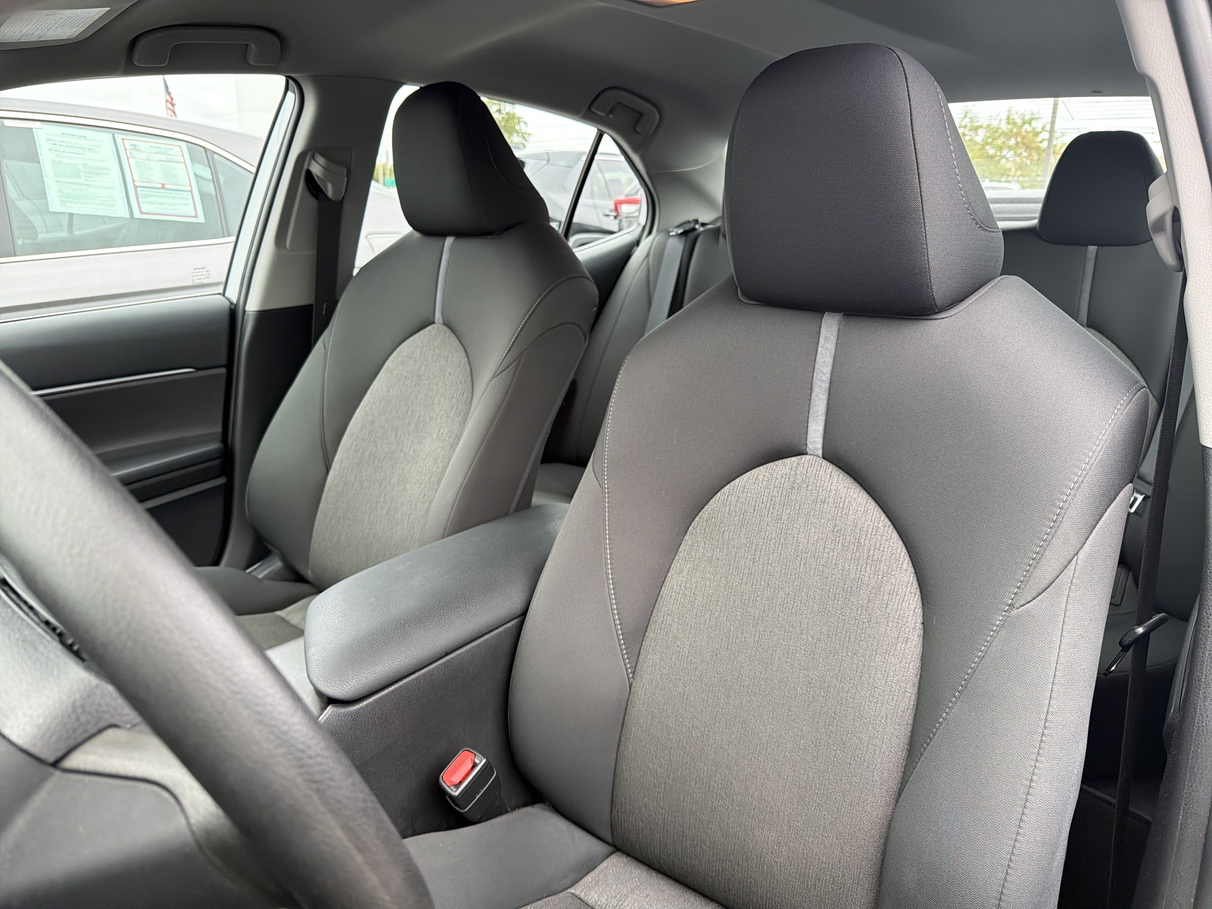 Used 2024 Toyota Camry LE FWD image 9