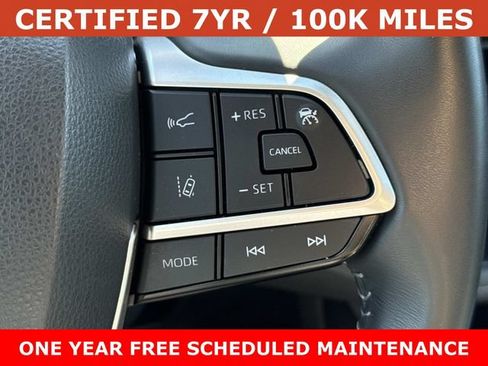 Used 2023 Toyota Highlander XLE AWD/4WD image 24