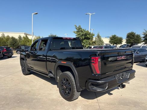 Used 2024 GMC Sierra 2500 AT4 w/ AT4 Premium Plus Package AWD/4WD image 7