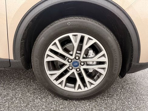 Used 2021 Ford Escape SEL w/ Technology Package image 30