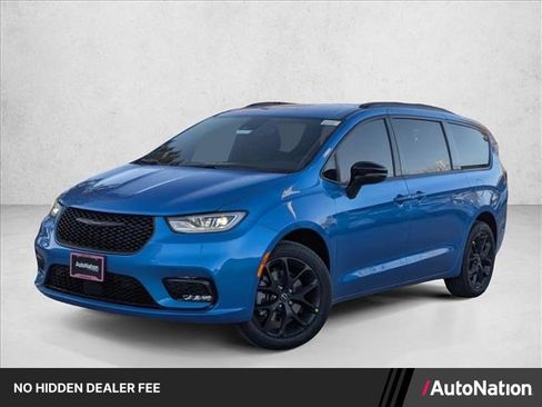 New 2026 Chrysler Pacifica Select w/ S Appearance Package AWD/4WD image 1