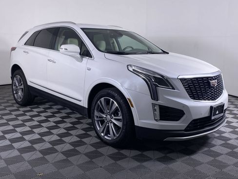 Certified 2024 Cadillac XT5 Premium Luxury w/ LPO, Floor Liner Package AWD/4WD image 22