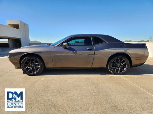 Used 2021 Dodge Challenger SXT w/ Blacktop Package image 5