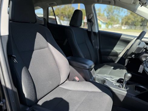 Used 2017 Toyota RAV4 LE w/ Carpet Mat Package image 25