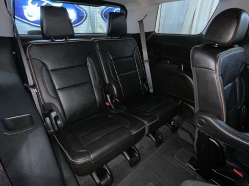 Used 2023 GMC Acadia AT4 w/ Technology Package image 13