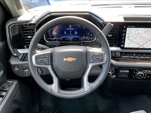 Certified 2025 Chevrolet Silverado 2500 LT w/ Convenience Package AWD/4WD image 14