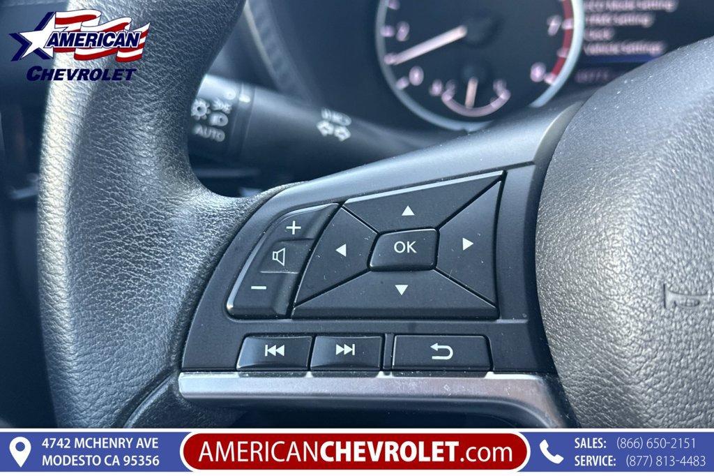 Used 2025 Nissan Sentra SV FWD image 31