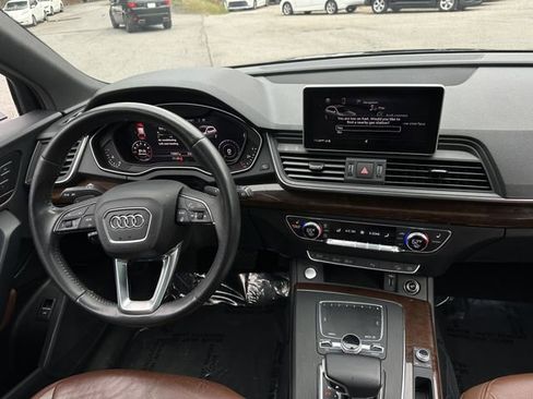 Used 2019 Audi Q5 2.0T Premium Plus w/ Premium Plus Package image 17